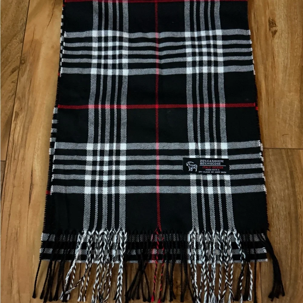 Classic Black and Red Plaid Men's Scarf